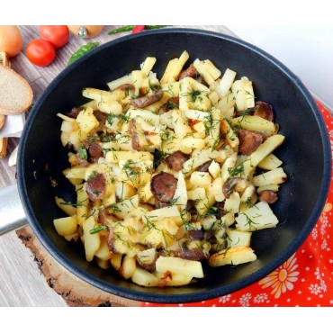 Картофель жаренный на сковороде с грибами, 245 гр.